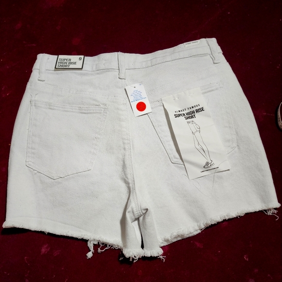 Almost Famous Super High-rise Distressed Jeans Shorts - Picture 7 of 8